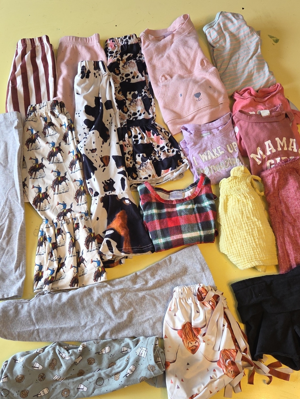 18 Pieces: 18-24, 2T Lot Girls Mixed Clothing Bundle